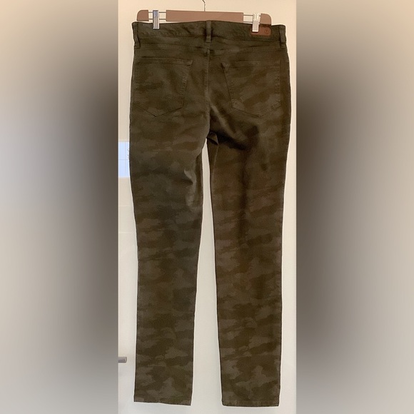 Lands’ End Camo Jeans - Picture 3 of 8